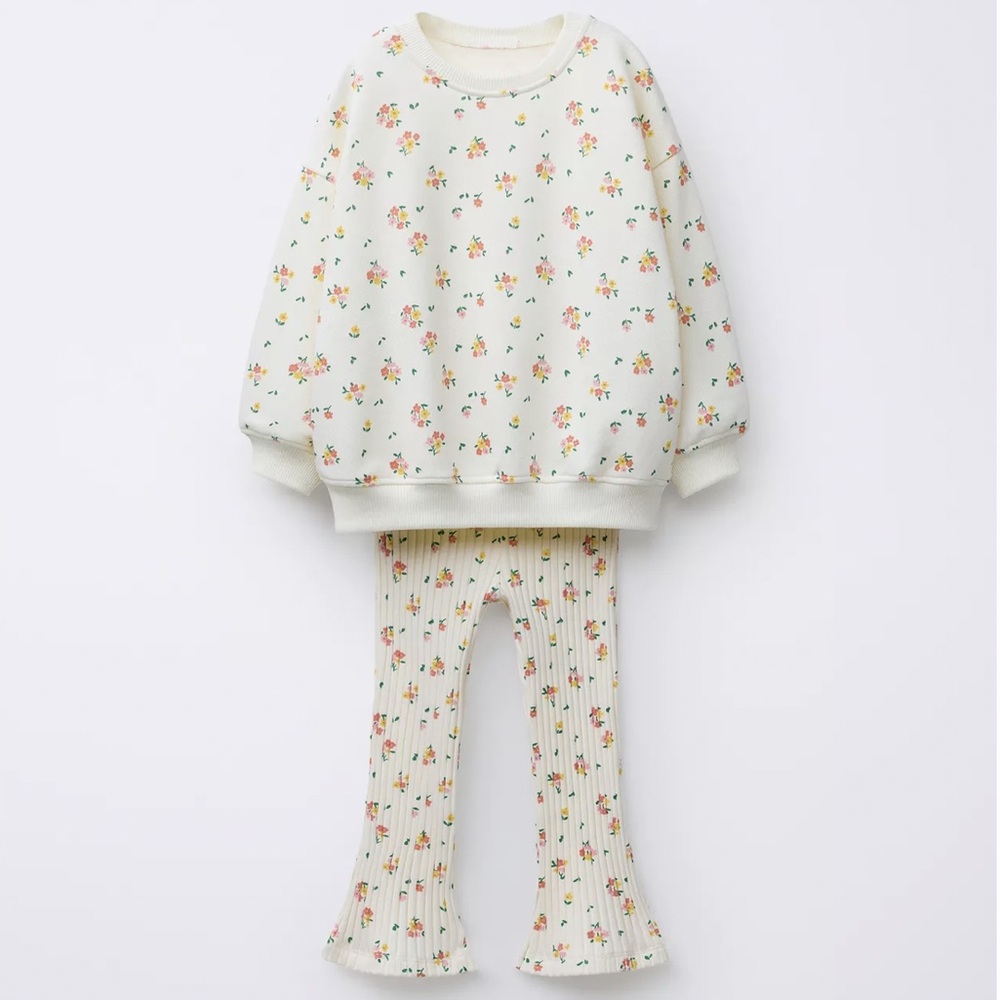 Zara sweatshirt & ribbed flare leggings set